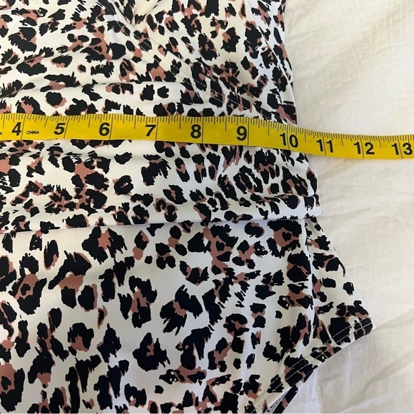 Mono b Size Small White Brown Black Leopard Print Plunge V-Neck One-Piece - Picture 5 of 8